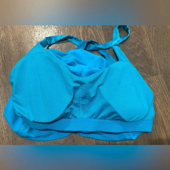 Lululemon Blue Satin Practice Daily Tank Surge Size 8 - Picture 7 of 8